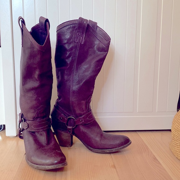 Frye Shoes - Frye purple leather boots, size 8.5